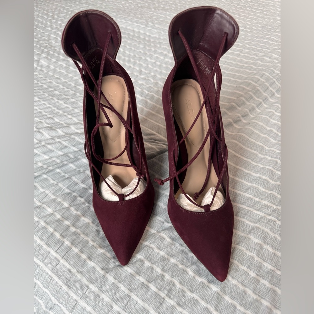 ALDO Thylia Lace Up Wine Pointed Pumps Suede - size 7 US